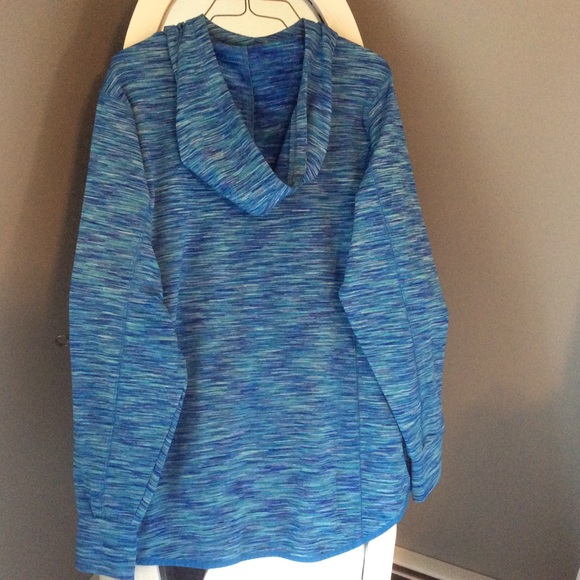 Pullover - Picture 2 of 3